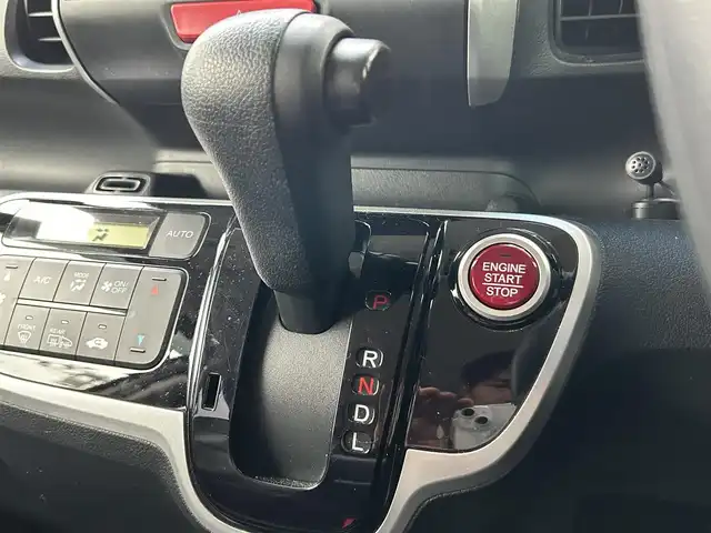 ホンダ Ｎ ＢＯＸ G Lパッケージ 新潟県 2015(平27)年 11.8万km プレミアムホワイトパールⅡ ワンオーナー/ワンセグテレビ/バックカメラ/ドアバイザー/片側パワースライドドア/ETC/ウィンカーミラー/シートヒーター/メモリナビ/電動格納ミラー