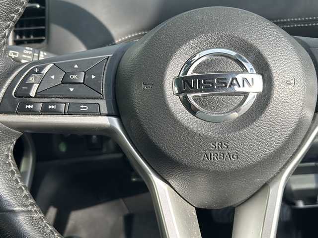 日産 セレナ ハイウェイスター Vセレクション 山形県 2018(平30)年 12.1万km ダイヤモンドブラック ワンオーナー/４WD/エマージェンシーブレーキ/プロパイロット/純正SDナビ/（CD/DVD/SD/Bluetooth/iPod/フルセグ/AM/FM)/テレビキャンセラー/ETC/フリップダウンモニター/両側パワースライドドア/インテリジェントパーキングアシスト/前後コーナーセンサー/アイドリングストップ/スマートキー×２/純正フロアマット/純正アルミホイール/オートLEDライト/フォグランプ/社外冬タイヤ積込み/取扱説明書/記録簿