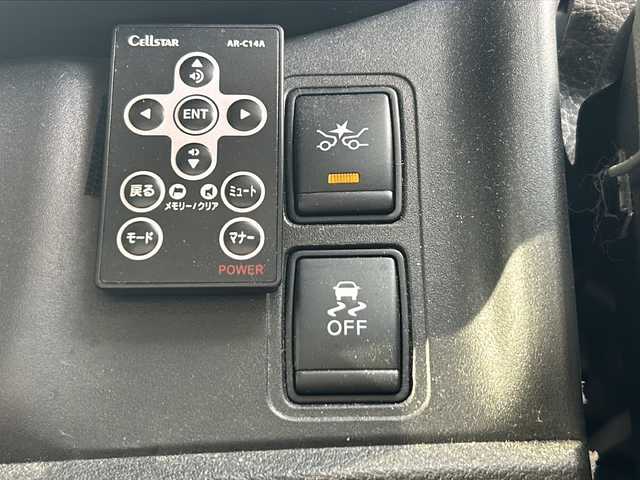 日産 セレナ ハイウェイスター Vセレクション 山形県 2018(平30)年 12.1万km ダイヤモンドブラック ワンオーナー/４WD/エマージェンシーブレーキ/プロパイロット/純正SDナビ/（CD/DVD/SD/Bluetooth/iPod/フルセグ/AM/FM)/テレビキャンセラー/ETC/フリップダウンモニター/両側パワースライドドア/インテリジェントパーキングアシスト/前後コーナーセンサー/アイドリングストップ/スマートキー×２/純正フロアマット/純正アルミホイール/オートLEDライト/フォグランプ/社外冬タイヤ積込み/取扱説明書/記録簿