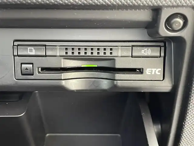 トヨタ エスティマ アエラス スマート 滋賀県 2016(平28)年 5.3万km ホワイトパールクリスタルシャイン 禁煙車/純正ナビ/（CD/DVD/SD/Bluetooth/フルセグTV）/バックカメラ/ビルトインETC/前後ドライブレコーダー/両側電動スライドドア/プリクラッシュセーフティー/レーンディパーチャーアラート/革巻きステアリング/クルーズコントロール/ステアリングリモコン/LEDヘッドライト/フォグランプ/オートヘッドライト/オートマチックハイビーム/レザーシート/前席シートヒーター/AC100V/純正アルミホイール/純正フロアマット/オートリトラーミラー/スペアキー1本