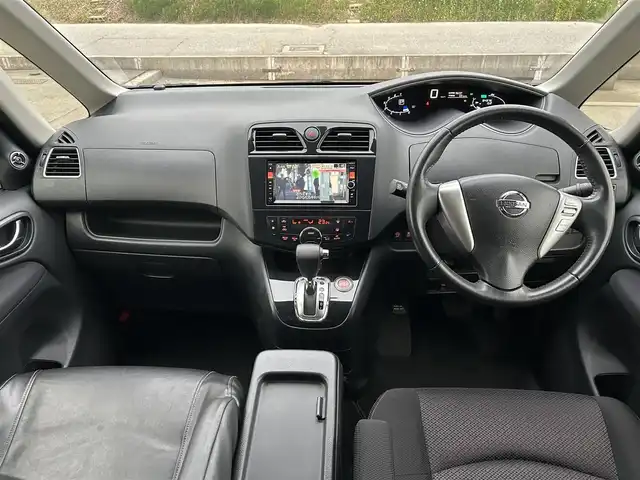 日産 セレナ ハイウェイスター Sハイブリッド 富山県 2012(平24)年 6.5万km スーパーブラック ディーラーOPナビ/フルセグTV/Bluetooth搭載/DVD再生/ミュージックサーバー/ビルトインETC/アイドリングストップ/クルーズコントロール/パワースライドドア/3列シート/ドアバイザー/センターコンソール