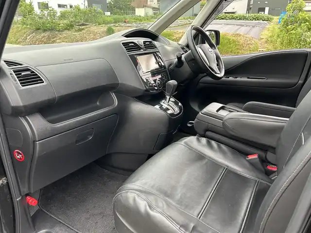 日産 セレナ ハイウェイスター Sハイブリッド 富山県 2012(平24)年 6.5万km スーパーブラック ディーラーOPナビ/フルセグTV/Bluetooth搭載/DVD再生/ミュージックサーバー/ビルトインETC/アイドリングストップ/クルーズコントロール/パワースライドドア/3列シート/ドアバイザー/センターコンソール
