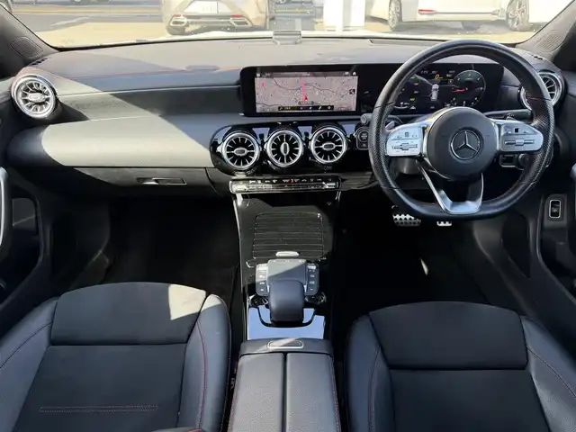 メルセデス・ベンツ ＣＬＡ２００ｄ Sブレーク AMGライン 兵庫県 2021(令3)年 4.7万km 白 純正ナビ/(BT/USB/フルセグTV)/全周囲カメラ/ETC2.0/衝突軽減ブレーキ/レーダークルーズコントロール/前後コーナーセンサー/ハーフレザーシート/前席シートヒーター/前席パワーシート/電動パーキングブレーキ/LEDヘッドライト/オートライト/フォグランプ/ステアリングリモコン/スマートキー/電動格納ミラー/純正フロアマット/純正アルミ18インチ