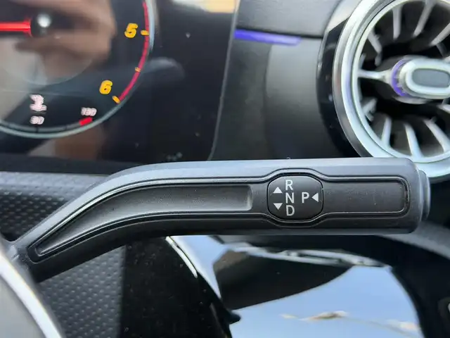 メルセデス・ベンツ ＣＬＡ２００ｄ Sブレーク AMGライン 兵庫県 2021(令3)年 4.7万km 白 純正ナビ/(BT/USB/フルセグTV)/全周囲カメラ/ETC2.0/衝突軽減ブレーキ/レーダークルーズコントロール/前後コーナーセンサー/ハーフレザーシート/前席シートヒーター/前席パワーシート/電動パーキングブレーキ/LEDヘッドライト/オートライト/フォグランプ/ステアリングリモコン/スマートキー/電動格納ミラー/純正フロアマット/純正アルミ18インチ