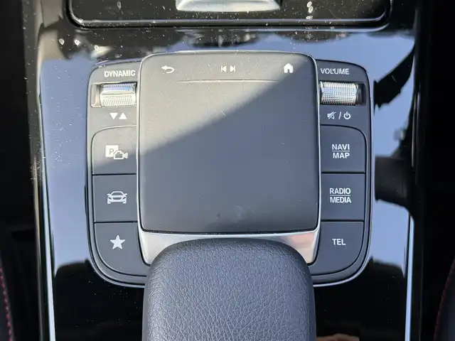 メルセデス・ベンツ ＣＬＡ２００ｄ Sブレーク AMGライン 兵庫県 2021(令3)年 4.7万km 白 純正ナビ/(BT/USB/フルセグTV)/全周囲カメラ/ETC2.0/衝突軽減ブレーキ/レーダークルーズコントロール/前後コーナーセンサー/ハーフレザーシート/前席シートヒーター/前席パワーシート/電動パーキングブレーキ/LEDヘッドライト/オートライト/フォグランプ/ステアリングリモコン/スマートキー/電動格納ミラー/純正フロアマット/純正アルミ18インチ