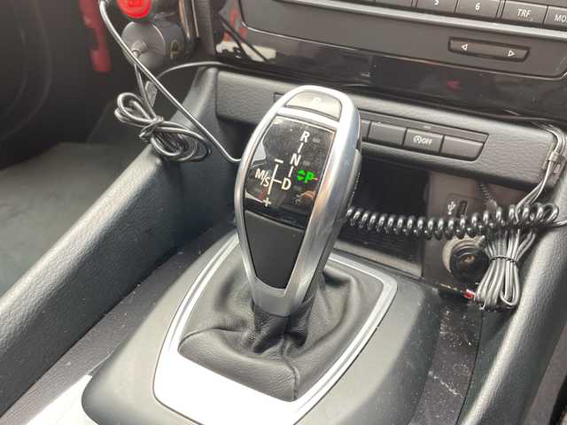 ＢＭＷ Ｘ１ sDrive 20i スポーツ 神奈川県 2014(平26)年 6.5万km ディープシーブルー 純正HDDナビ/社外地デジTV/社外後席モニター/スマートキー　2本/プッシュスタート/ビルトインETC/HIDヘッドライト/前後フォグランプ/横滑り防止装置/アイドリングストップ/保証書/取扱説明書