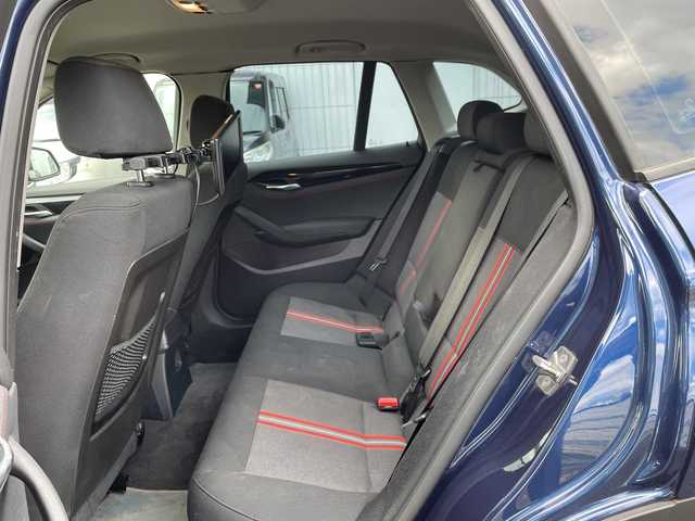 ＢＭＷ Ｘ１ sDrive 20i スポーツ 神奈川県 2014(平26)年 6.5万km ディープシーブルー 純正HDDナビ/社外地デジTV/社外後席モニター/スマートキー　2本/プッシュスタート/ビルトインETC/HIDヘッドライト/前後フォグランプ/横滑り防止装置/アイドリングストップ/保証書/取扱説明書