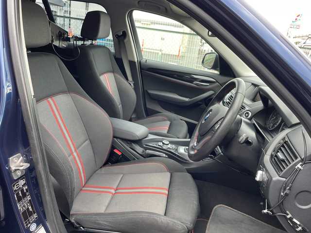 ＢＭＷ Ｘ１ sDrive 20i スポーツ 神奈川県 2014(平26)年 6.5万km ディープシーブルー 純正HDDナビ/社外地デジTV/社外後席モニター/スマートキー　2本/プッシュスタート/ビルトインETC/HIDヘッドライト/前後フォグランプ/横滑り防止装置/アイドリングストップ/保証書/取扱説明書