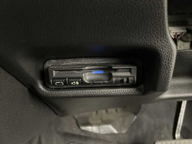 ホンダ フィット 13G Fパッケージ 鹿児島県 2013(平25)年 7万km プレミアムホワイトパール 代車申請中 落札不可/純正SDナビ/(BT/CD/DVD/FM/AM/ワンセグTV)/バックカメラ/ETC/アイドリングストップ/ステアリングスイッチ/カーテンエアバッグ/スペアキー/純正フロアマット/純正ドアバイザー/社外前方ドライブレコーダー/保証書/取扱説明書