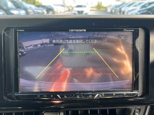 トヨタ Ｃ－ＨＲ G 沖縄県 2018(平30)年 8.7万km ホワイトパールクリスタルシャイン 社外ナビ/（ＡＭ／ＦＭ／ＣＤ／ＤＶＤ／ＢＴ）　/バックモニター　/純正１８インチアルミホイール　/衝突軽減システム　/ハーフレザーシート　/オートライト　/スマートキー　/クルコン　/プッシュスタート　/ＬＥＤヘッドライト/オートマチックハイビーム/社外フロアマット