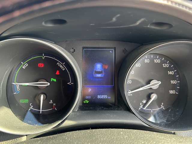 トヨタ Ｃ－ＨＲ G 沖縄県 2018(平30)年 8.7万km ホワイトパールクリスタルシャイン 社外ナビ/（ＡＭ／ＦＭ／ＣＤ／ＤＶＤ／ＢＴ）　/バックモニター　/純正１８インチアルミホイール　/衝突軽減システム　/ハーフレザーシート　/オートライト　/スマートキー　/クルコン　/プッシュスタート　/ＬＥＤヘッドライト/オートマチックハイビーム/社外フロアマット