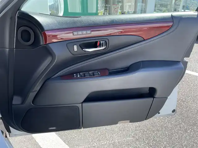 車両画像13