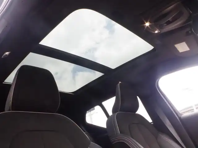 ボルボ ＸＣ４０ T4 AWD Rデザイン 岩手県 2020(令2)年 3.7万km 黒 インテリセーフ /LKA/BLIS/CTA/ACC/純正HDDナビ/フルセグTV/全方位カメラ/パークアシスト/パノラマSR/ハーマンカードン /ハーフレザー /パワーシート/シートヒーター/パワーテールゲート/LEDライト/ETC/ドラレコ