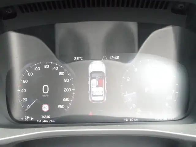 ボルボ ＸＣ４０ T4 AWD Rデザイン 岩手県 2020(令2)年 3.7万km 黒 インテリセーフ /LKA/BLIS/CTA/ACC/純正HDDナビ/フルセグTV/全方位カメラ/パークアシスト/パノラマSR/ハーマンカードン /ハーフレザー /パワーシート/シートヒーター/パワーテールゲート/LEDライト/ETC/ドラレコ