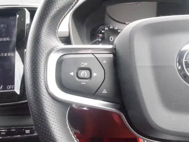 ボルボ ＸＣ４０ T4 AWD Rデザイン 岩手県 2020(令2)年 3.7万km 黒 インテリセーフ /LKA/BLIS/CTA/ACC/純正HDDナビ/フルセグTV/全方位カメラ/パークアシスト/パノラマSR/ハーマンカードン /ハーフレザー /パワーシート/シートヒーター/パワーテールゲート/LEDライト/ETC/ドラレコ