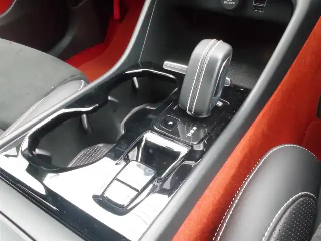 ボルボ ＸＣ４０ T4 AWD Rデザイン 岩手県 2020(令2)年 3.7万km 黒 インテリセーフ /LKA/BLIS/CTA/ACC/純正HDDナビ/フルセグTV/全方位カメラ/パークアシスト/パノラマSR/ハーマンカードン /ハーフレザー /パワーシート/シートヒーター/パワーテールゲート/LEDライト/ETC/ドラレコ