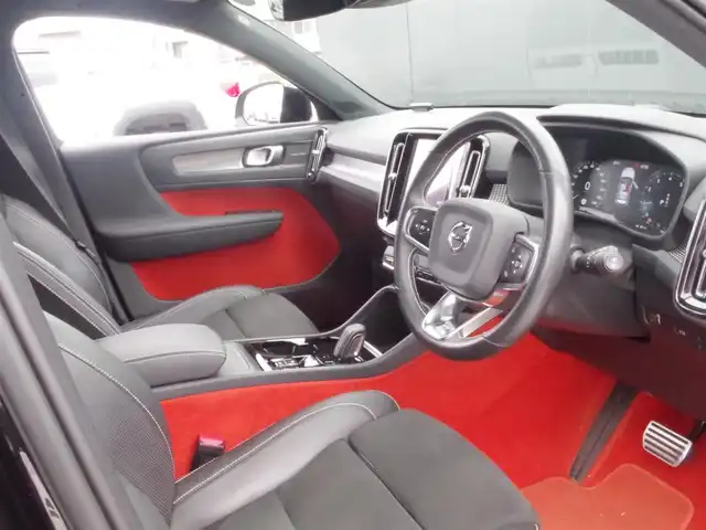ボルボ ＸＣ４０ T4 AWD Rデザイン 岩手県 2020(令2)年 3.7万km 黒 インテリセーフ /LKA/BLIS/CTA/ACC/純正HDDナビ/フルセグTV/全方位カメラ/パークアシスト/パノラマSR/ハーマンカードン /ハーフレザー /パワーシート/シートヒーター/パワーテールゲート/LEDライト/ETC/ドラレコ