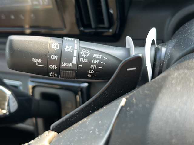 スズキ ソリオ バンディット HV SV 千葉県 2024(令6)年 0.5万km ピュアホワイトP メーカーナビ　全方位カメラ　フルセグ　ＣＤ　両側パワースライドドア　ＨＵＤ　パドルシフト　シートヒーター　レーダークルーズ　デュアルカメラサポート　ＵＳＢ　ＬＥＤライト　オートライト　１５インチＡＷ