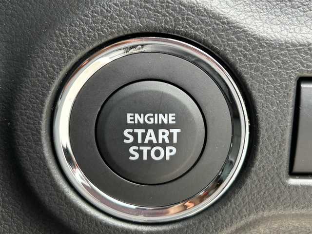 スズキ スペーシア カスタム HYBRID XS 奈良県 2024(令6)年 0.4万km ピュアホワイトパール/ブラック2トーン 両側パワースライドドア/純正ナビ(フルセグTV/AM・FM/BT/AppleCarPlay/AndroidAuto)/アラウンドビューモニター/ETC/ヘッドアップディスプレイ/シートヒーター(D/N席)/ステアリングヒーター/LEDヘッドライト/フォグランプ/後席サンシェード/純正15インチアルミホイール/純正フロアマット
