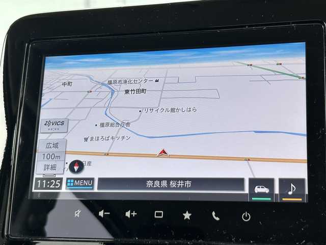 スズキ スペーシア カスタム HYBRID XS 奈良県 2024(令6)年 0.4万km ピュアホワイトパール/ブラック2トーン 両側パワースライドドア/純正ナビ(フルセグTV/AM・FM/BT/AppleCarPlay/AndroidAuto)/アラウンドビューモニター/ETC/ヘッドアップディスプレイ/シートヒーター(D/N席)/ステアリングヒーター/LEDヘッドライト/フォグランプ/後席サンシェード/純正15インチアルミホイール/純正フロアマット