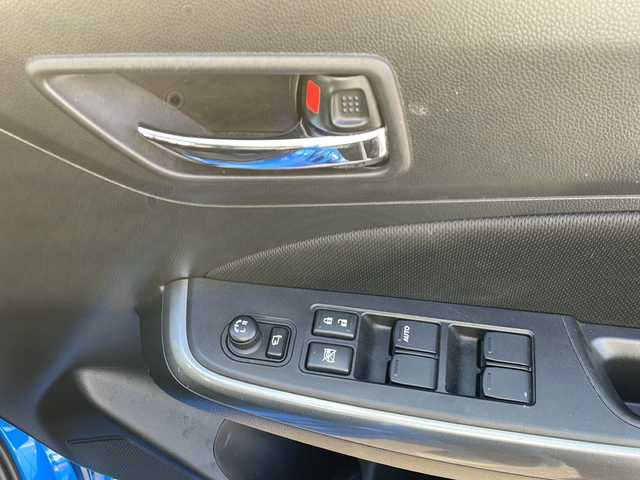 スズキ スイフト HYBRID RS 岐阜県 2017(平29)年 5.1万km スピーディーブルーM 登録時走行距離：50715km/純正SDナビ/全方位カメラ/フルセグテレビ・BT・CD・USB/レーダークルーズコントロール/デュアルセンサーブレーキ/レーンキープアシスト/シートヒーター/ビルトインETC/プッシュスタート/スマートキー/スペアキー/スタッドレスタイヤ車載