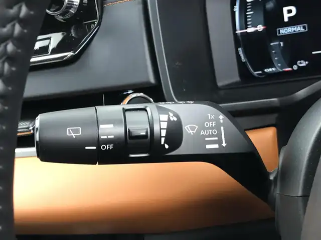 三菱 アウトランダー ＰＨＥＶ P 愛知県 2023(令5)年 2.3万km ホワイトダイヤモンド BOSEスピーカー/サンルーフ/純正ナビ/（Bluetooth/フルセグTV/FM/AM/USB入力）/全方位カメラ/ETC/ドラレコ/BSM/HUD/置くだけ充電/AC100V/パワーシート/シートヒーター/ステアリングヒーター/電動リアゲード/電子パーキング/オートホールド/ドアバイザー/パドルシフト/防眩ミラー/電動格納ミラー/ステアリングリモコン/メモリシート/ダウンヒルアシスト/プッシュスタート