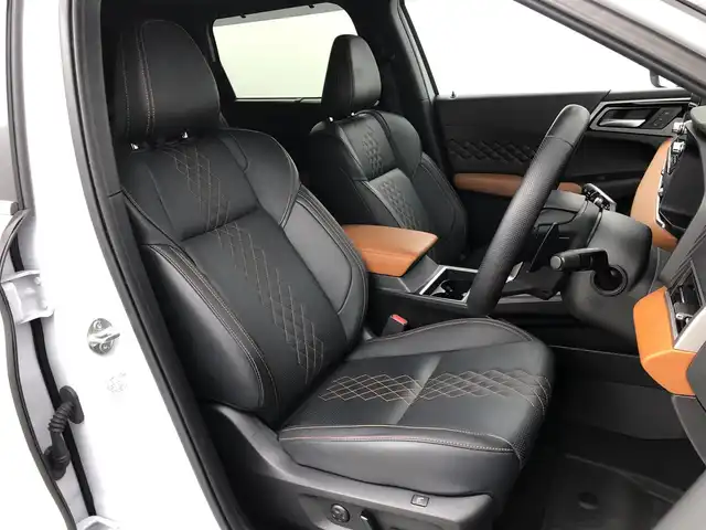 三菱 アウトランダー ＰＨＥＶ P 愛知県 2023(令5)年 2.3万km ホワイトダイヤモンド BOSEスピーカー/サンルーフ/純正ナビ/（Bluetooth/フルセグTV/FM/AM/USB入力）/全方位カメラ/ETC/ドラレコ/BSM/HUD/置くだけ充電/AC100V/パワーシート/シートヒーター/ステアリングヒーター/電動リアゲード/電子パーキング/オートホールド/ドアバイザー/パドルシフト/防眩ミラー/電動格納ミラー/ステアリングリモコン/メモリシート/ダウンヒルアシスト/プッシュスタート