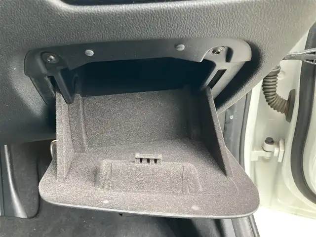 ＢＭＷ ３３０ｅ Mスポーツ 福岡県 2020(令2)年 6.4万km パール ワンオーナー/ハーマンカードンサウンドシステム/純正ナビ（BT/フルセグ/Spotify/AM/FM)/アラウンドビューモニター/Bカメラ/フロントカメラ/サイドカメラ/レーダークルーズコントロール/LEDヘッドライト/オートマチックハイビーム/オートライト/ハーフレザーシート/DN席パワーシート/DN席シートヒーター/純正19インチAW/ワイヤレス充電/ドライブレコーダー/ISOFIX/AutoHold/ステアリングスイッチ/ステアリングアシスト/パーキングアシスト/横滑り防止装置/コーナーセンサー/レーンキープアシスト/盗難防止装置/衝突被害軽減システム/保証書/取扱説明書/スマートキー/ETC