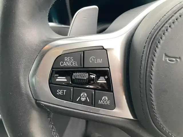 ＢＭＷ ３３０ｅ Mスポーツ 福岡県 2020(令2)年 6.4万km パール ワンオーナー/ハーマンカードンサウンドシステム/純正ナビ（BT/フルセグ/Spotify/AM/FM)/アラウンドビューモニター/Bカメラ/フロントカメラ/サイドカメラ/レーダークルーズコントロール/LEDヘッドライト/オートマチックハイビーム/オートライト/ハーフレザーシート/DN席パワーシート/DN席シートヒーター/純正19インチAW/ワイヤレス充電/ドライブレコーダー/ISOFIX/AutoHold/ステアリングスイッチ/ステアリングアシスト/パーキングアシスト/横滑り防止装置/コーナーセンサー/レーンキープアシスト/盗難防止装置/衝突被害軽減システム/保証書/取扱説明書/スマートキー/ETC