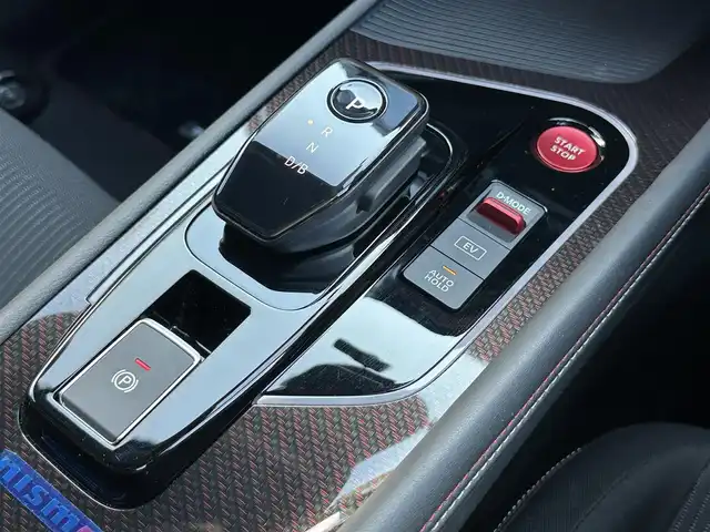 日産 オーラ ニスモ 東京都 2023(令5)年 2.1万km ピュアホワイトパール ワンオーナー/HDDナビ/フルセグテレビ/バックカメラ/クルーズコントロール/プッシュスタート/ETC/ドライブレコーダー/取扱説明書/保証書/タイヤバリ溝/低走行