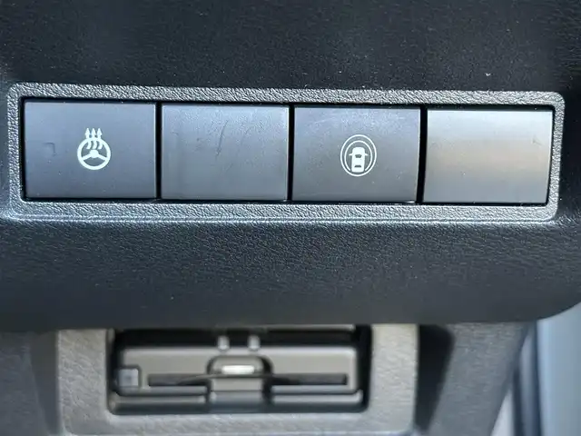 日産 オーラ ニスモ 東京都 2023(令5)年 2.1万km ピュアホワイトパール ワンオーナー/HDDナビ/フルセグテレビ/バックカメラ/クルーズコントロール/プッシュスタート/ETC/ドライブレコーダー/取扱説明書/保証書/タイヤバリ溝/低走行