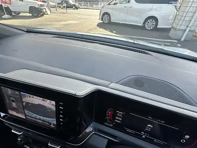 日産 オーラ ニスモ 東京都 2023(令5)年 2.1万km ピュアホワイトパール ワンオーナー/HDDナビ/フルセグテレビ/バックカメラ/クルーズコントロール/プッシュスタート/ETC/ドライブレコーダー/取扱説明書/保証書/タイヤバリ溝/低走行