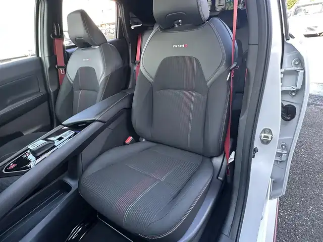 日産 オーラ ニスモ 東京都 2023(令5)年 2.1万km ピュアホワイトパール ワンオーナー/HDDナビ/フルセグテレビ/バックカメラ/クルーズコントロール/プッシュスタート/ETC/ドライブレコーダー/取扱説明書/保証書/タイヤバリ溝/低走行