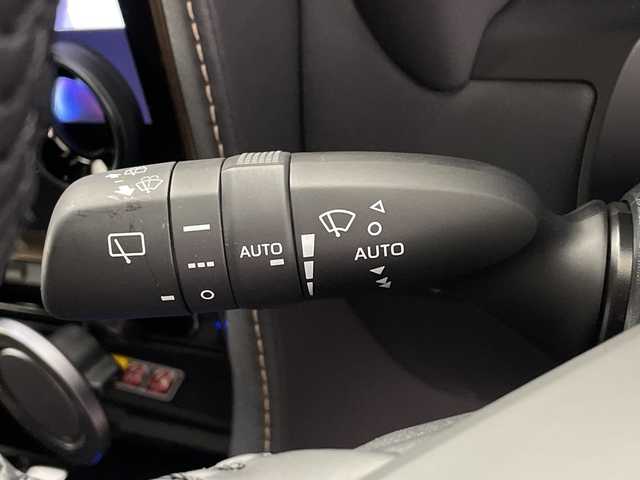 トヨタ アルファード Z 鹿児島県 2024(令6)年 1.3万km プラチナホワイトパールマイカ 純正ナビ機能付きディスプレイオーディオ/（BT/フルセグTV）/両側パワースライドドア/自動駐車システム/ツインムーンルーフ/左右オートステップ/パワーバックドア/パノラミックビューモニター/プリクラッシュセーフティ/レーンキープアシスト/レーダークルーズコントロール/レザーシート/シートヒーター/シートベンチレーション/電動サンシェード/デジタルインナーミラー/カラーヘッドアップディスプレイ/静電タッチ式ステアリングスイッチ