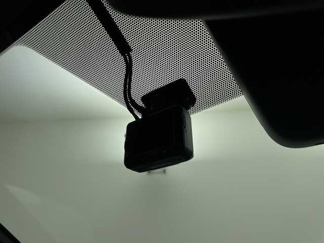 トヨタ アルファード Z 鹿児島県 2024(令6)年 1.3万km プラチナホワイトパールマイカ 純正ナビ機能付きディスプレイオーディオ/（BT/フルセグTV）/両側パワースライドドア/自動駐車システム/ツインムーンルーフ/左右オートステップ/パワーバックドア/パノラミックビューモニター/プリクラッシュセーフティ/レーンキープアシスト/レーダークルーズコントロール/レザーシート/シートヒーター/シートベンチレーション/電動サンシェード/デジタルインナーミラー/カラーヘッドアップディスプレイ/静電タッチ式ステアリングスイッチ