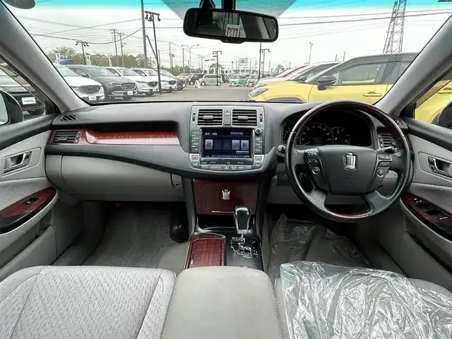 トヨタ クラウン ロイヤル ロイヤルサルーン i－Four 道央・札幌 2008(平20)年 14万km ブラック ４WD/純正ディーラーOPナビ/CD/DVD/BT/フルセグ/横滑り防止装置/クルーズコントロール/バックカメラ/ETC/前席パワーシート/ステアリングリモコン/MTモード付AT/プッシュスタート/スマートキー/HIDヘッドライト/オートライト/電動格納ミラー/ウィンカーミラー/純正フロアマット/ドアバイザー/社外AW付夏タイヤ積込/215/55/R17