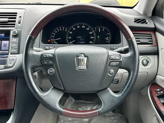トヨタ クラウン ロイヤル ロイヤルサルーン i－Four 道央・札幌 2008(平20)年 14万km ブラック ４WD/純正ディーラーOPナビ/CD/DVD/BT/フルセグ/横滑り防止装置/クルーズコントロール/バックカメラ/ETC/前席パワーシート/ステアリングリモコン/MTモード付AT/プッシュスタート/スマートキー/HIDヘッドライト/オートライト/電動格納ミラー/ウィンカーミラー/純正フロアマット/ドアバイザー/社外AW付夏タイヤ積込/215/55/R17