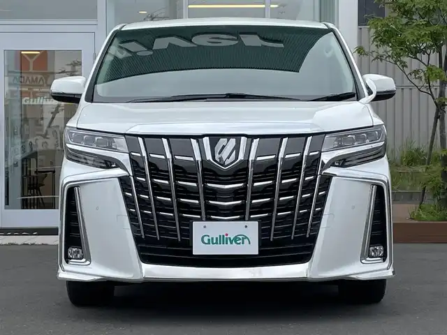 トヨタ アルファード S Cパッケージ 道央・札幌 2020(令2)年 3万km ホワイトパールクリスタルシャイン ・４WD/・ワンオ―ナー/・衝突軽減ブレーキ/・両側パワースライドドア/・レザーシート/・パワーシート/・パワーバックドア/・純正ディスプレイオーディオ/　BT＆USB＆TV/・バックカメラ/・コーナーセンサー/・レーンキープアシスト/・レーダークルーズコントロール/・ステアリングヒーター/・アイドリングストップ/・シートヒーター/・デジタルインナーミラー/・ブラインドスポットモニター/・オートライト/・オートエアコン/・オートリトラミラー/・レインセンサーワイパー/・前後ドライブレコーダー/・ステアリングスイッチ/・シーケンシャルウィンカー/・三眼LEDヘッドライト/・純正フロアマット/・ドアバイザー/・フォグライト/・純正18インチAW/・スペアキー