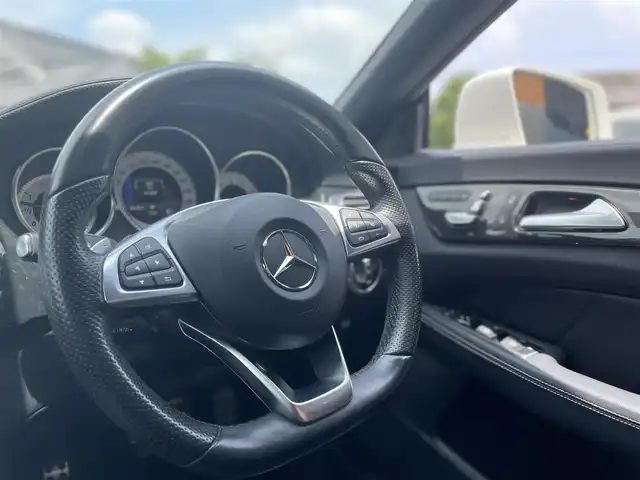 メルセデス・ベンツ ＣＬＳ４００ 栃木県 2016(平28)年 5.2万km ダイヤモンドホワイト レーダーセーフティパッケージ/サンルーフ/黒革シート/ナビ/フルセグTV/全方位カメラ/ETC/パークトロニック /電動トランクリッド/キーレスゴー/PRE-SAFE/レーンキープアシスト/ブラインドスポット /パワーシート /シートヒーター全席/LEDヘッドライト/オートライト