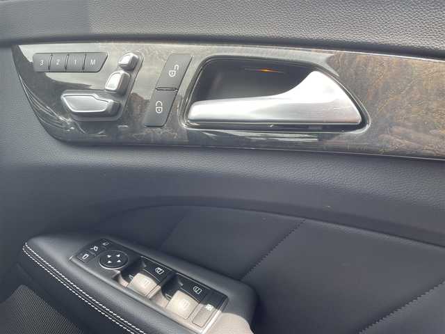 メルセデス・ベンツ ＣＬＳ４００ 栃木県 2016(平28)年 5.2万km ダイヤモンドホワイト レーダーセーフティパッケージ/サンルーフ/黒革シート/ナビ/フルセグTV/全方位カメラ/ETC/パークトロニック /電動トランクリッド/キーレスゴー/PRE-SAFE/レーンキープアシスト/ブラインドスポット /パワーシート /シートヒーター全席/LEDヘッドライト/オートライト