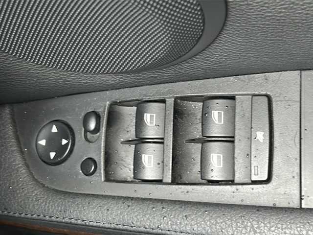 ＢＭＷ ３２０ｉ ツーリング 京都府 2009(平21)年 9.7万km アルピンホワイトⅢ HDDナビ/フルセグテレビ/バックカメラ/アイドリングストップ/サンルーフ/ドアバイザー