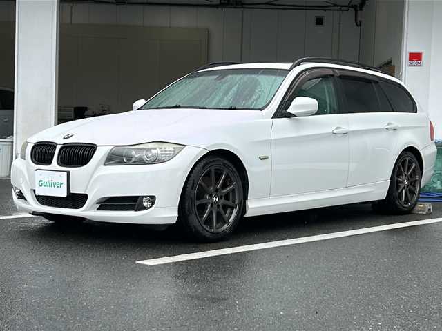 ＢＭＷ ３２０ｉ ツーリング 京都府 2009(平21)年 9.7万km アルピンホワイトⅢ HDDナビ/フルセグテレビ/バックカメラ/アイドリングストップ/サンルーフ/ドアバイザー