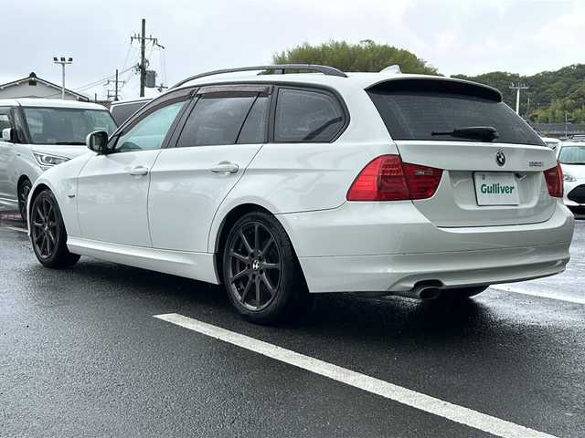 ＢＭＷ ３２０ｉ ツーリング 京都府 2009(平21)年 9.7万km アルピンホワイトⅢ HDDナビ/フルセグテレビ/バックカメラ/アイドリングストップ/サンルーフ/ドアバイザー