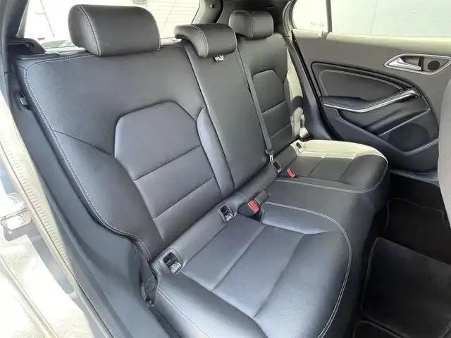 メルセデス・ベンツ ＧＬＡ２２０ 4マチック 東京都 2018(平30)年 4.6万km マウンテングレー ドラレコ/ＡＣＣ/ＡＳＶ/ＢＳＭ/ＬＫＡ/バックカメラ/純正HＤＤナビ/フルセグ/Ｂｌｕｅｔｏｏｔｈ/ETC2.0/黒革シート/シートヒーター/パドルシフト/LED/フォグランプ/純正１８AW/スマートキー