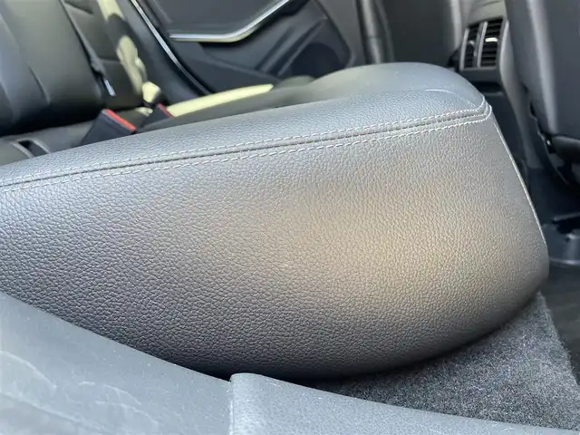 メルセデス・ベンツ ＧＬＡ２２０ 4マチック 東京都 2018(平30)年 4.6万km マウンテングレー ドラレコ/ＡＣＣ/ＡＳＶ/ＢＳＭ/ＬＫＡ/バックカメラ/純正HＤＤナビ/フルセグ/Ｂｌｕｅｔｏｏｔｈ/ETC2.0/黒革シート/シートヒーター/パドルシフト/LED/フォグランプ/純正１８AW/スマートキー