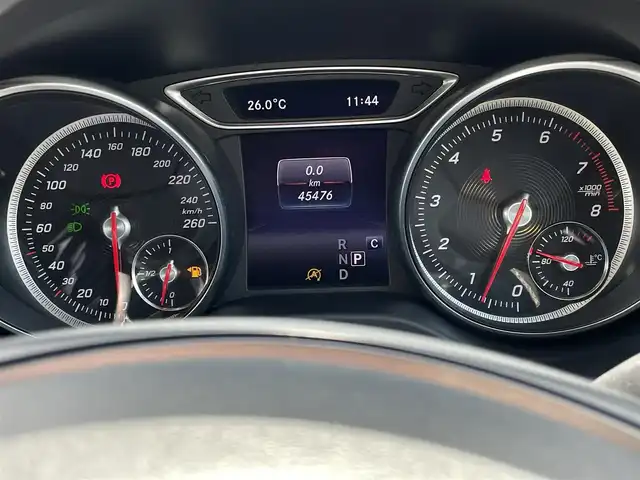 メルセデス・ベンツ ＧＬＡ２２０ 4マチック 東京都 2018(平30)年 4.6万km マウンテングレー ドラレコ/ＡＣＣ/ＡＳＶ/ＢＳＭ/ＬＫＡ/バックカメラ/純正HＤＤナビ/フルセグ/Ｂｌｕｅｔｏｏｔｈ/ETC2.0/黒革シート/シートヒーター/パドルシフト/LED/フォグランプ/純正１８AW/スマートキー