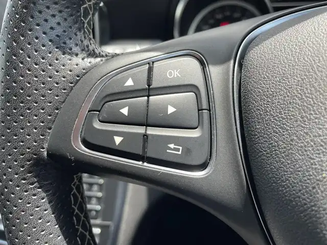 メルセデス・ベンツ ＧＬＡ２２０ 4マチック 東京都 2018(平30)年 4.6万km マウンテングレー ドラレコ/ＡＣＣ/ＡＳＶ/ＢＳＭ/ＬＫＡ/バックカメラ/純正HＤＤナビ/フルセグ/Ｂｌｕｅｔｏｏｔｈ/ETC2.0/黒革シート/シートヒーター/パドルシフト/LED/フォグランプ/純正１８AW/スマートキー