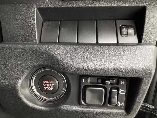 スズキ ジムニー XL 兵庫県 2020(令2)年 2.4万km ジャングルグリーン ４WD/5速MT/トランスファー/社外SDナビ（AVN-D10W）/（フルセグ/CD/DVD/SD/Bluetooth）/バックカメラ/ETC/前方ドライブレコーダー/前席シートヒーター/純正マット・ドアバイザー/フォグ/ヘッドライトレベライザー/電動格納ミラー