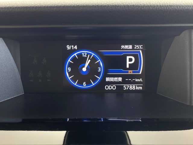 トヨタ ルーミー カスタムG 秋田県 2024(令6)年 0.6万km ブラックマイカメタリック ４ＷＤ/社外ナビ/　(AM/AM/Bluetooth)/バックカメラ/レーダークルーズコントロール/両側パワースライドドア/ウェルカムオープン/オートブレーキホールド/オートライト/LEDヘッドライト/スマートキー/スペアキー/純正フロアマット/ETC/取扱説明書/保証書