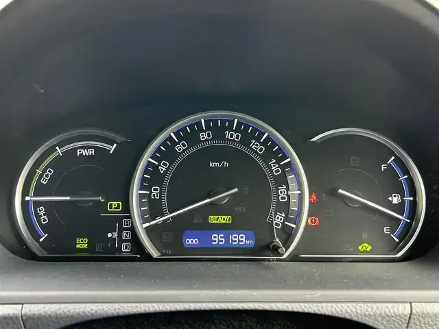 トヨタ エスクァイア ハイブリッド Gi 東京都 2014(平26)年 9.6万km ホワイトパールクリスタルシャイン 両側パワースライドドア/社外ナビ/Bluetoothオーディオ／ＤＶＤ再生／フルセグTV/フリップダウンモニター/RSA10S-L　アルパイン製/前後ドライブレコーダー/ZDR-015/ETC/前席シートヒーター/リアオートエアコン/LEDヘッドランプ/置くだけ充電/スマートキー×2